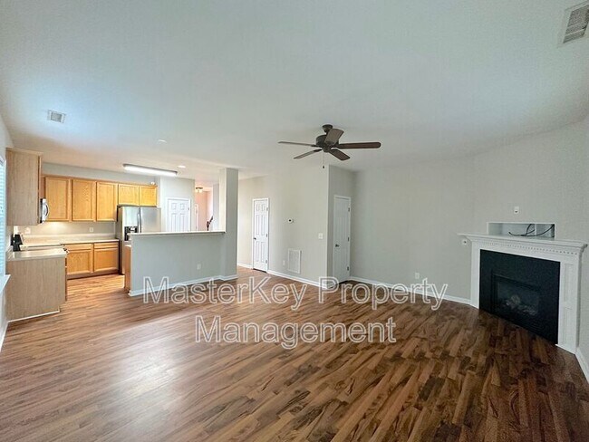 631 Elm Ave in Wake Forest, NC - Building Photo - Building Photo
