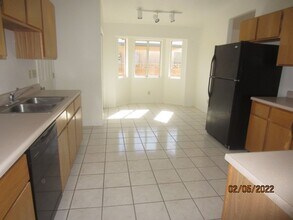3252 S Kristina Park Loop in Tucson, AZ - Building Photo - Building Photo