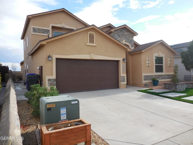 12680 Katherine Brennand Rd in El Paso, TX - Building Photo - Building Photo