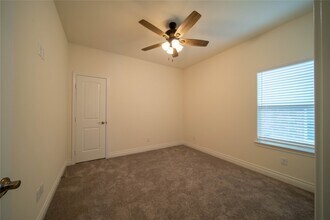 8511 Christie Ln in Greenville, TX - Foto de edificio - Building Photo