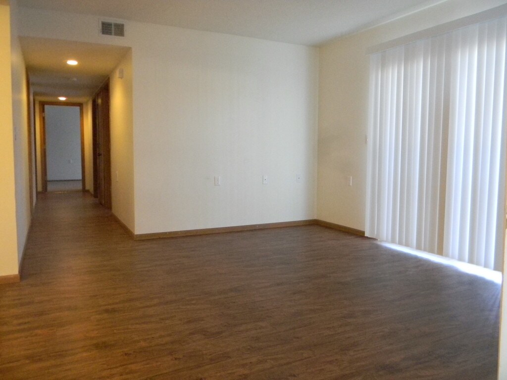 Old Orchard Estates Apartments in Carbon Cliff, IL