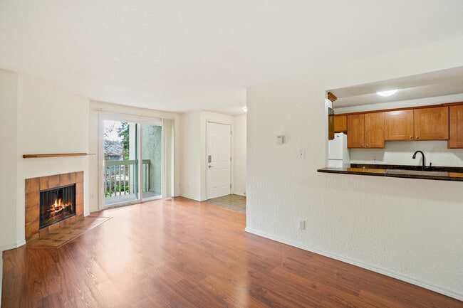 property at 9494 Redmond - Woodinville Rd NE