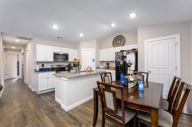 1827 E 69th Ct N in Park City, KS - Building Photo - Building Photo