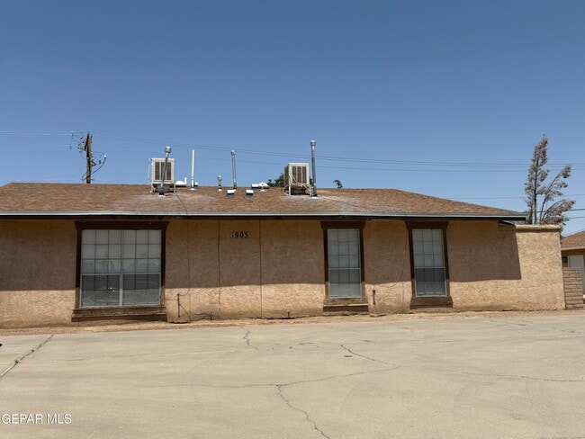 1905 Karen Sue Pl in El Paso, TX - Building Photo - Building Photo