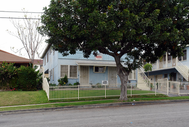 606 Edgewood St in Inglewood, CA - Building Photo - Building Photo