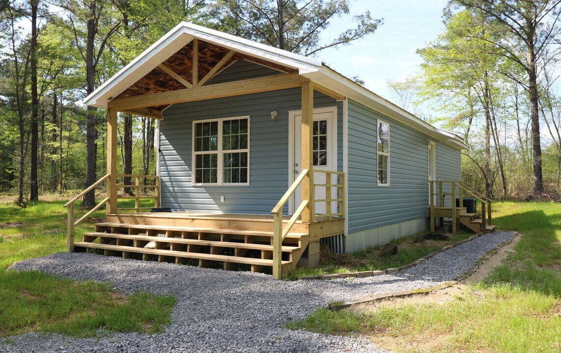20 Tall Pnes Trl in Vincent, AL - Building Photo