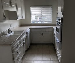 858 S Shenandoah St in Los Angeles, CA - Foto de edificio - Interior Photo