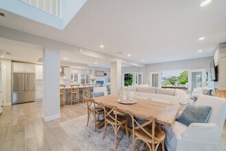 7528 Navigator Cir in Carlsbad, CA - Building Photo - Building Photo