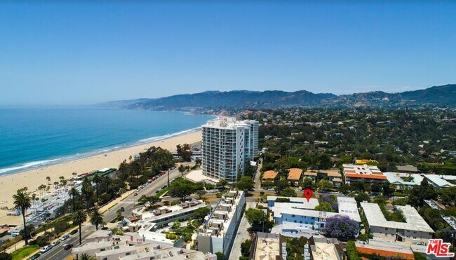 142 San Vicente Blvd in Santa Monica, CA - Building Photo - Building Photo