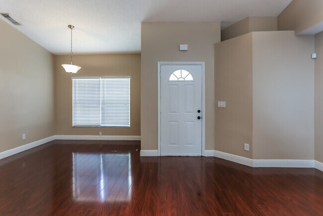 210 NW 207th Way in Pembroke Pines, FL - Building Photo - Building Photo