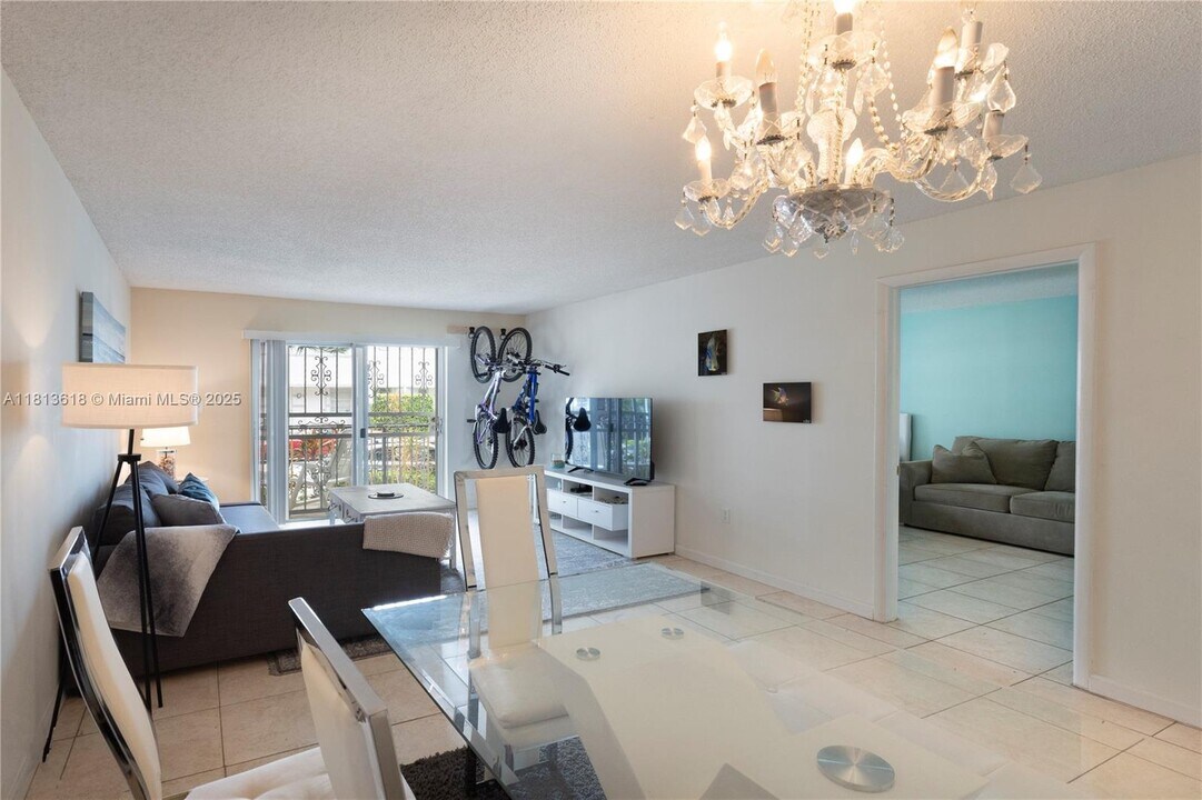 855 Euclid Ave in Miami Beach, FL - Building Photo