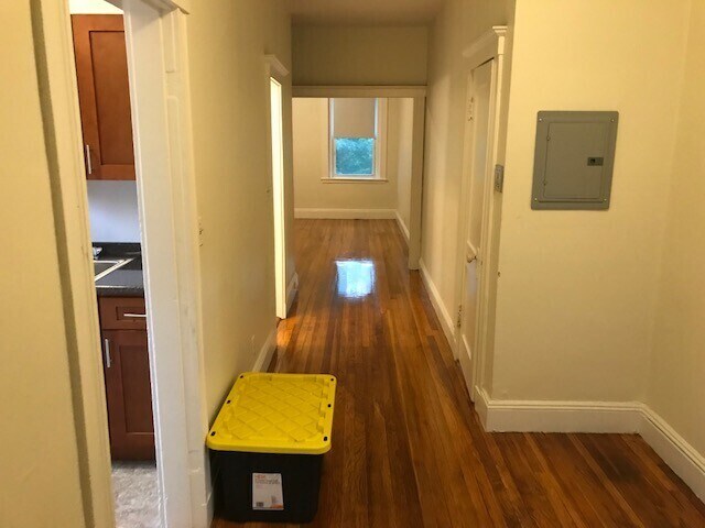4 Egremont Rd, Unit 10 in Boston, MA - Building Photo - Building Photo