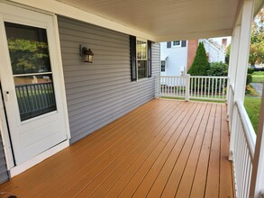 62 Benton Ln in Glastonbury, CT - Building Photo - Building Photo