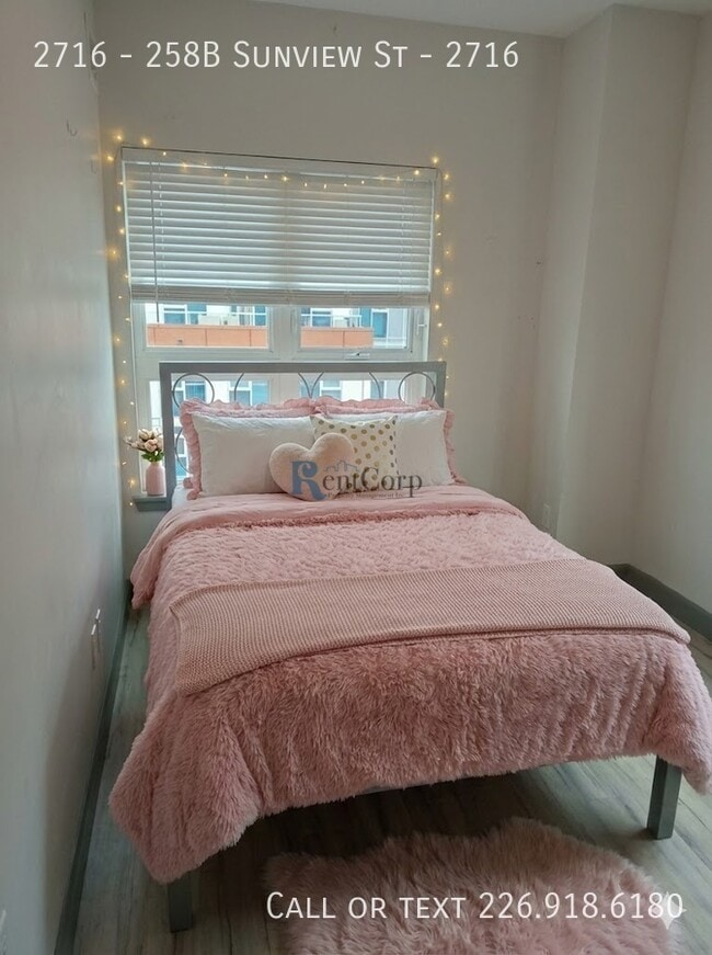 property at 258B-258B Sunview St