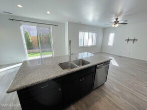 2050 Half Dome Dr in Reno, NV - Building Photo - Building Photo