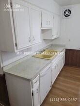 6528 W Lawn Ave in Milwaukee, WI - Building Photo - Building Photo