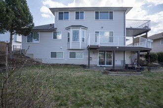 5533 Alpine Crescent in Chilliwack, BC - Building Photo - Building Photo