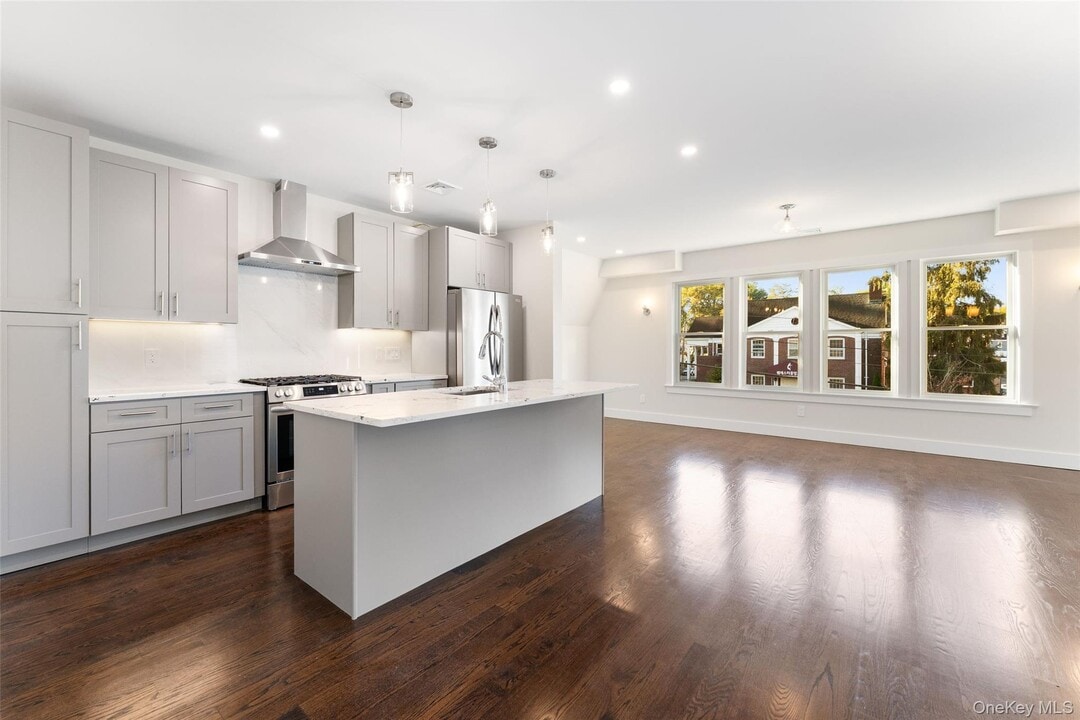 15 Lincoln Ave in Tuckahoe, NY - Building Photo