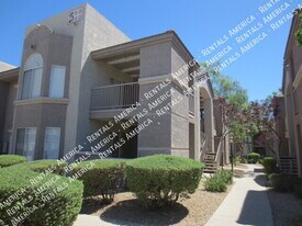 17017 N 12th St in Phoenix, AZ - Building Photo