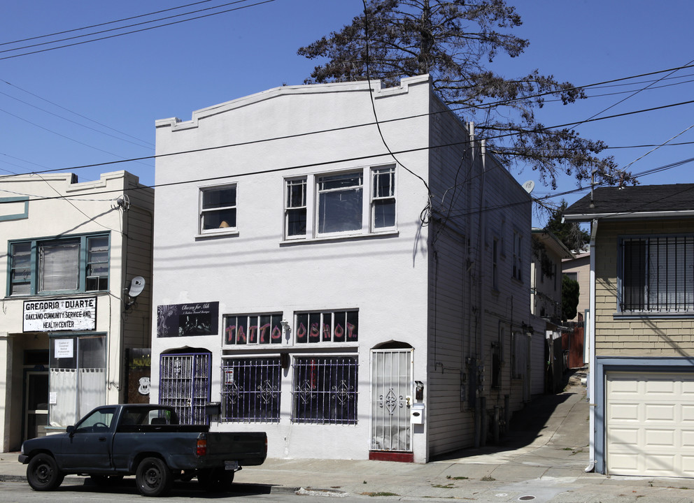 2207 14th Ave in Oakland, CA - Building Photo