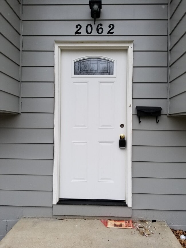 2062 Elm Trace St in Youngstown, OH - Building Photo - Building Photo