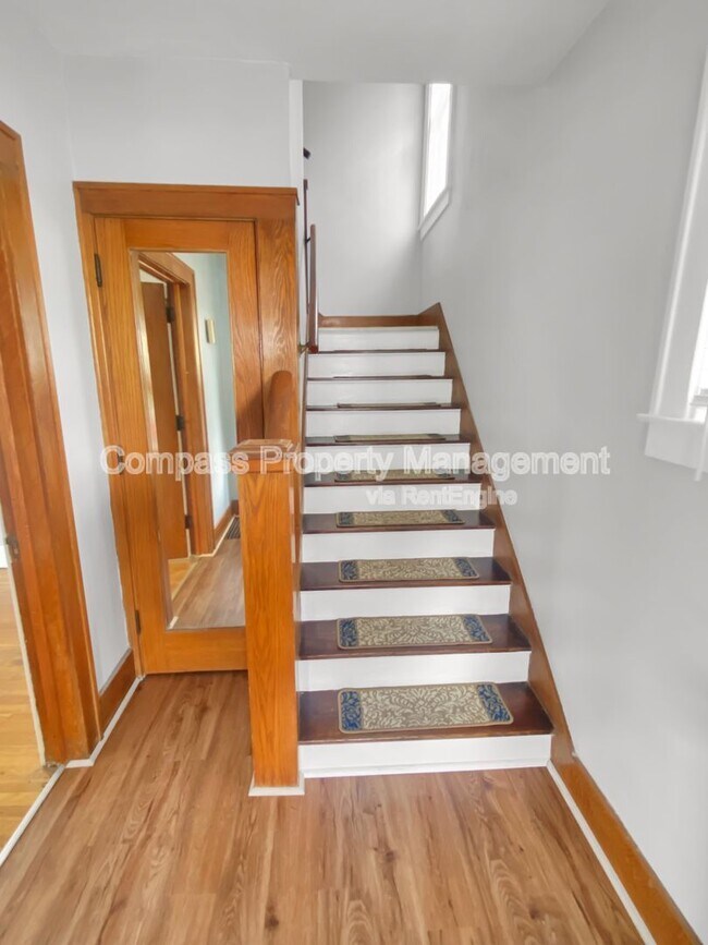 1131 Benjamin Ave SE in Grand Rapids, MI - Building Photo - Building Photo