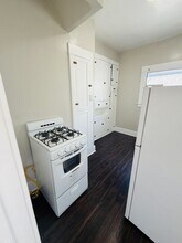 1220 E Broadway in Long Beach, CA - Building Photo - Building Photo