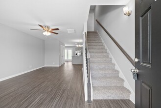 108 Davis Rdg Ln in Clarksville, TN - Foto de edificio - Building Photo