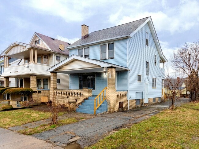 11009 Greenwich Ave in Cleveland, OH - Building Photo - Building Photo