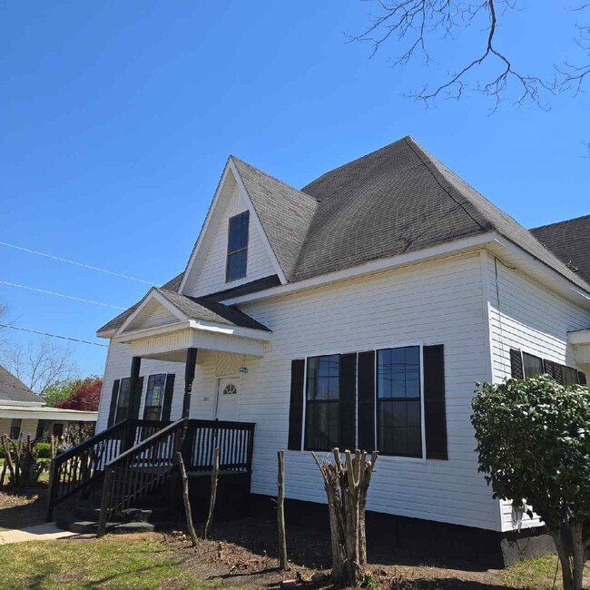 property at 112 N John St