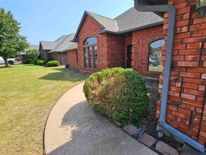 1605 NE 35th St in Lawton, OK - Building Photo - Building Photo