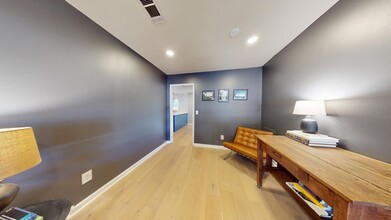 822 N Gay St in Auburn, AL - Building Photo - Building Photo
