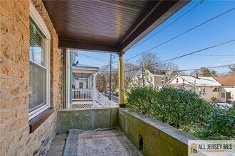 92 Leigh Ave in Princeton, NJ - Foto de edificio - Building Photo