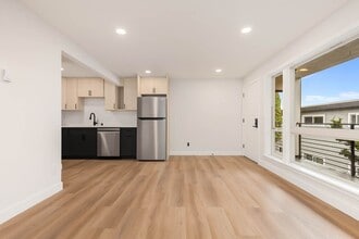 6721 24th Ave NW in Seattle, WA - Building Photo - Building Photo