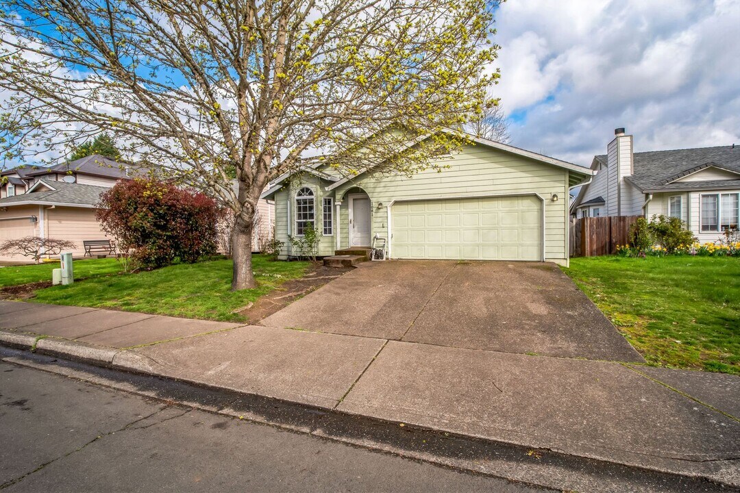 1081 SW Tobias Way in Beaverton, OR - Building Photo