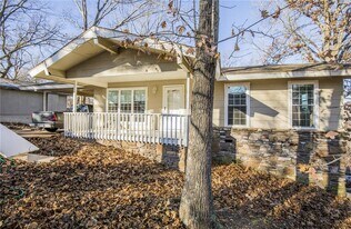 11 Bromwich Ln in Bella Vista, AR - Building Photo