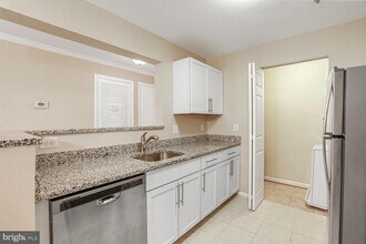 14150 Cuddy Loop in Woodbridge, VA - Building Photo - Building Photo