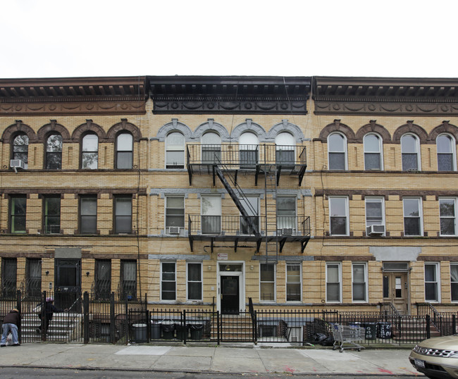 804 Macon St in Brooklyn, NY - Building Photo - Building Photo