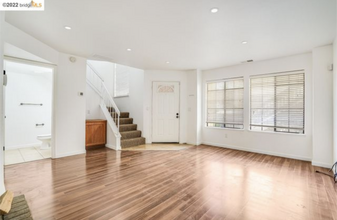 807 Devonwood in Hercules, CA - Foto de edificio - Building Photo