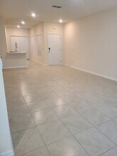 7737 Legacy Trl in Jacksonville, FL - Building Photo - Building Photo