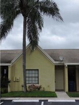 3648 NW 83rd Ln in Sunrise, FL - Building Photo