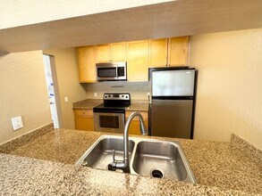 1087 Murrieta Blvd in Livermore, CA - Building Photo - Building Photo