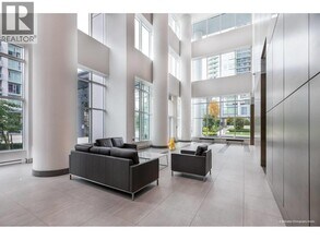 4900 Lennox Ln in Burnaby, BC - Building Photo - Building Photo