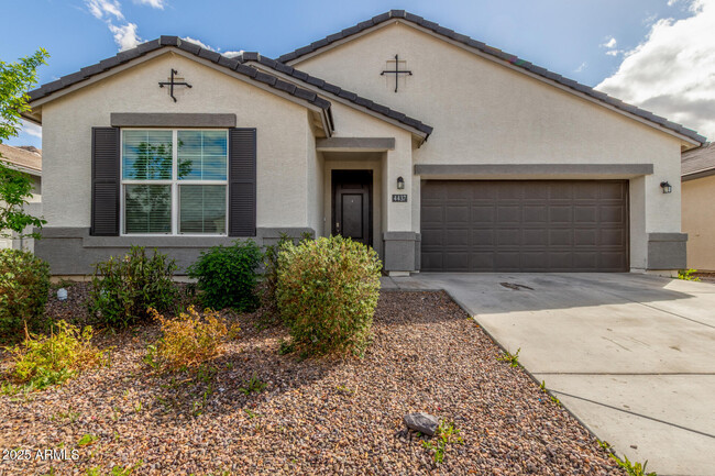 4437 W Magdalena Ln in Phoenix, AZ - Building Photo - Building Photo