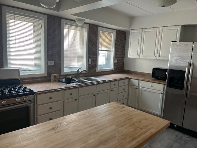 10445 S Keating Ave in Oak Lawn, IL - Building Photo - Building Photo