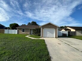 10115 Patience Ln in Royal Palm Beach, FL - Building Photo