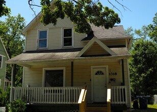 1318 March St in Kalamazoo, MI - Building Photo - Building Photo