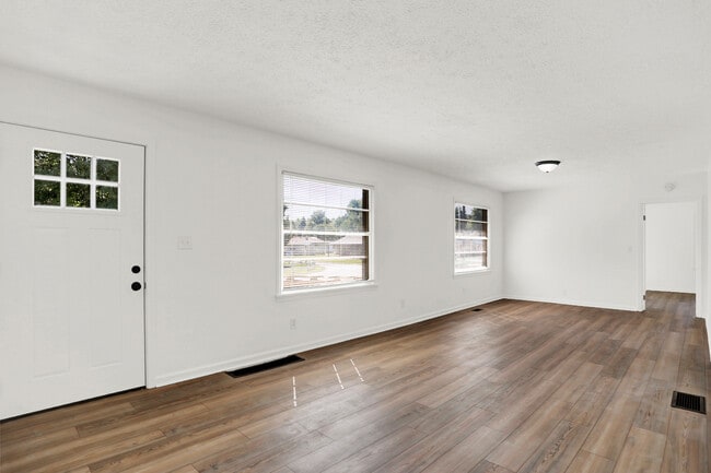 898 Glendale Dr in Franklin, IN - Foto de edificio - Building Photo