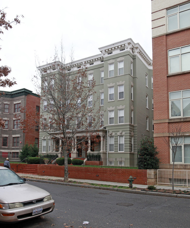 The Majestic in Washington, DC - Building Photo - Building Photo