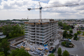 S2 Stonebrook in Mississauga, ON - Building Photo - Building Photo